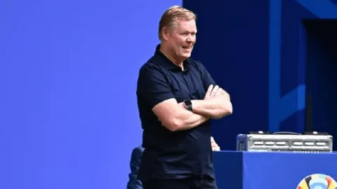 东子三双惊艳，年终盛宴！尼克遭怒吼，19+15+11惊人表现！